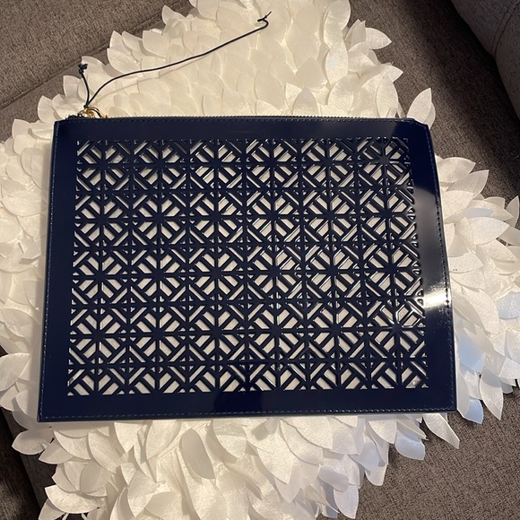BNWOT TORY BURCH Pouch Clutch Limited Edition LACE CUT Bag Purse Travel NEW Blue - Picture 4 of 9